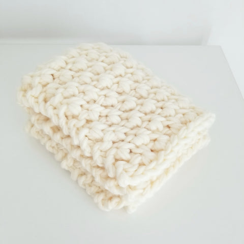 |RTS| Cream Textured Knit Thick Mini Blanket