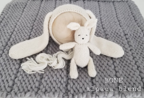 BONE alpaca blend knit bunny set